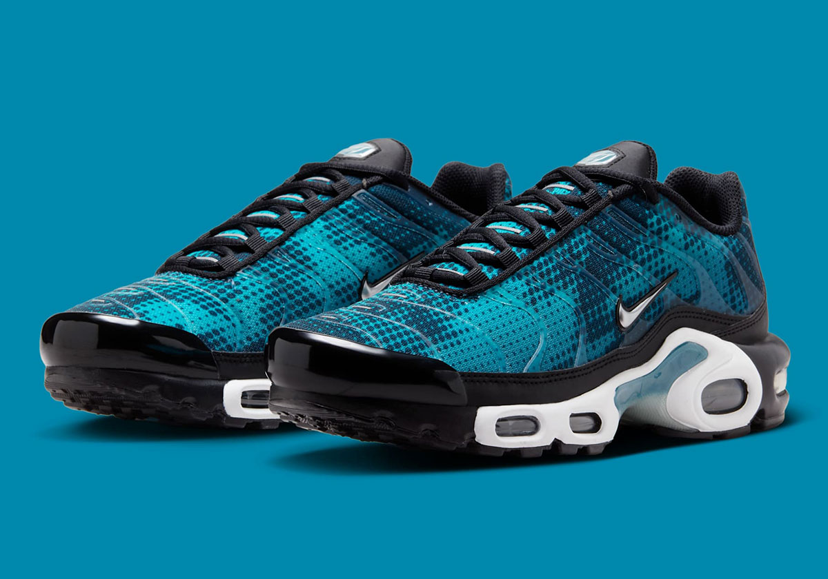 Nike Air Max Plus Features OG Warp-Dot Patterns