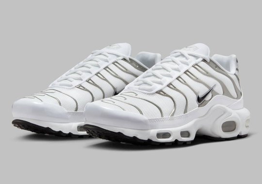 Nike Drips More "Liquid Metal" On The Air Max Plus