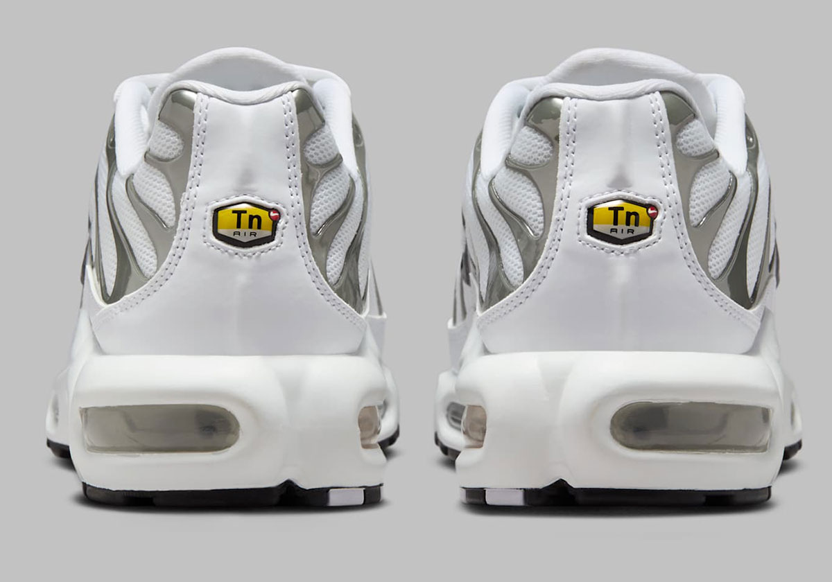 Nike nike shox fuse 2 cleat covers for sale on ebay White Black Metallic Silver Hj9743 100 4