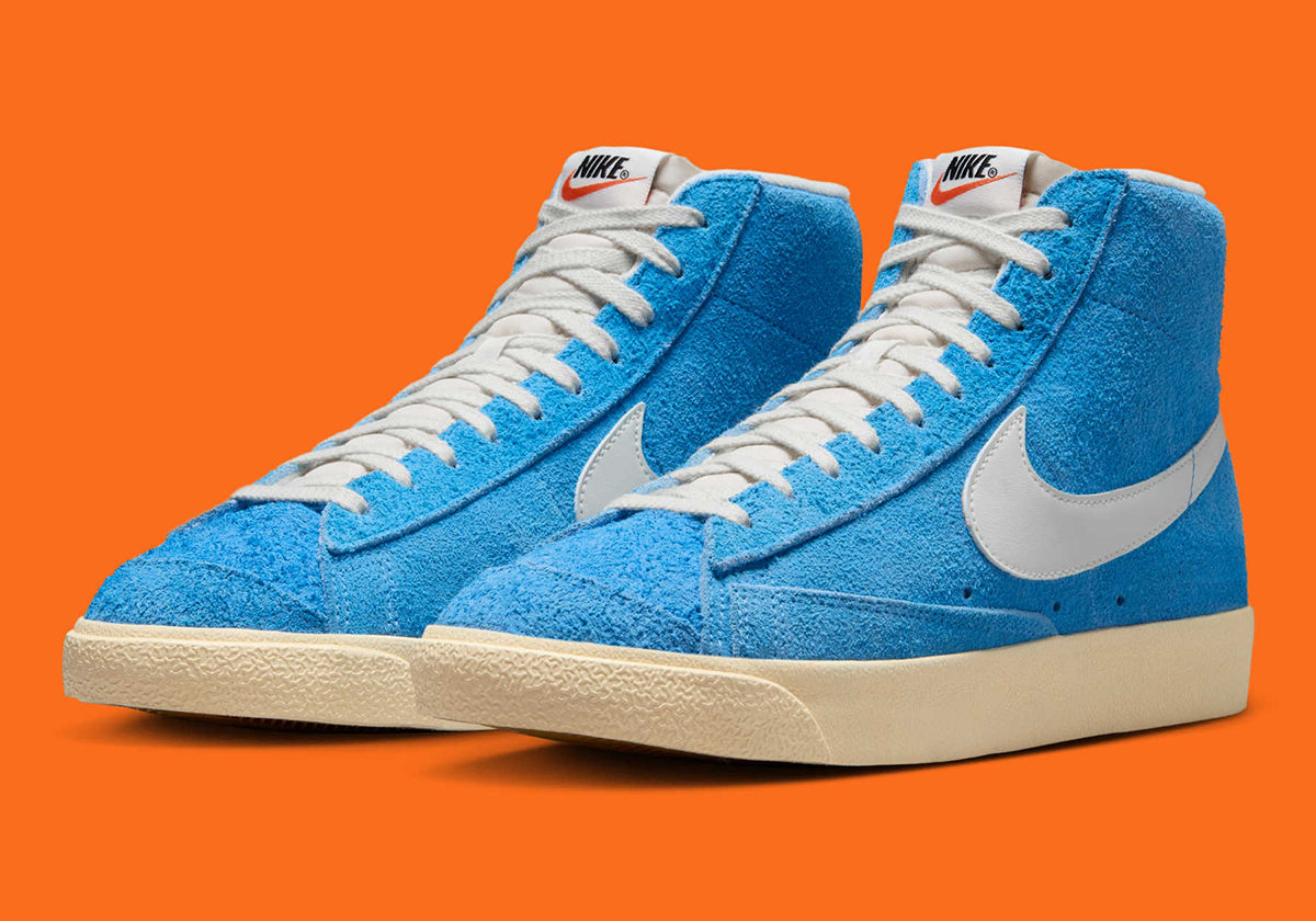 Long-Haired “University Blue” Suede Coats The Nike Blazer Mid ’77