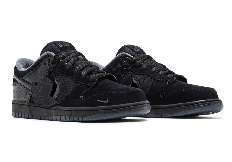 Nike SB Dunk Low “Triple Black” 28.5 Size 8.5M - Nike Dunk Low 