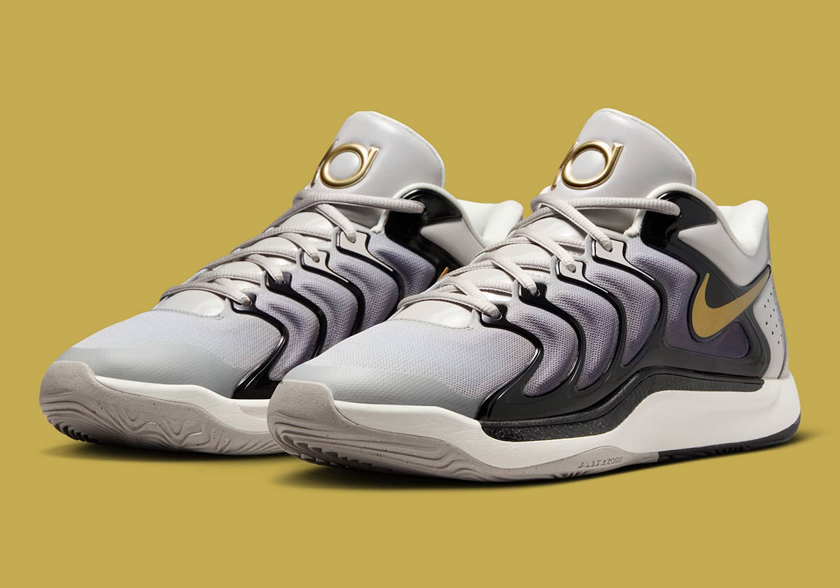 Kevin durant shoes black and gold online