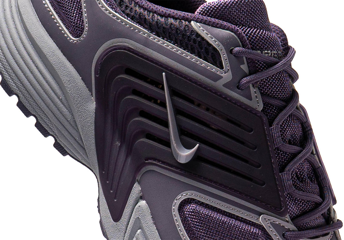 The Nike Pegasus Wave Continues Its Run In "Dark Raisin"