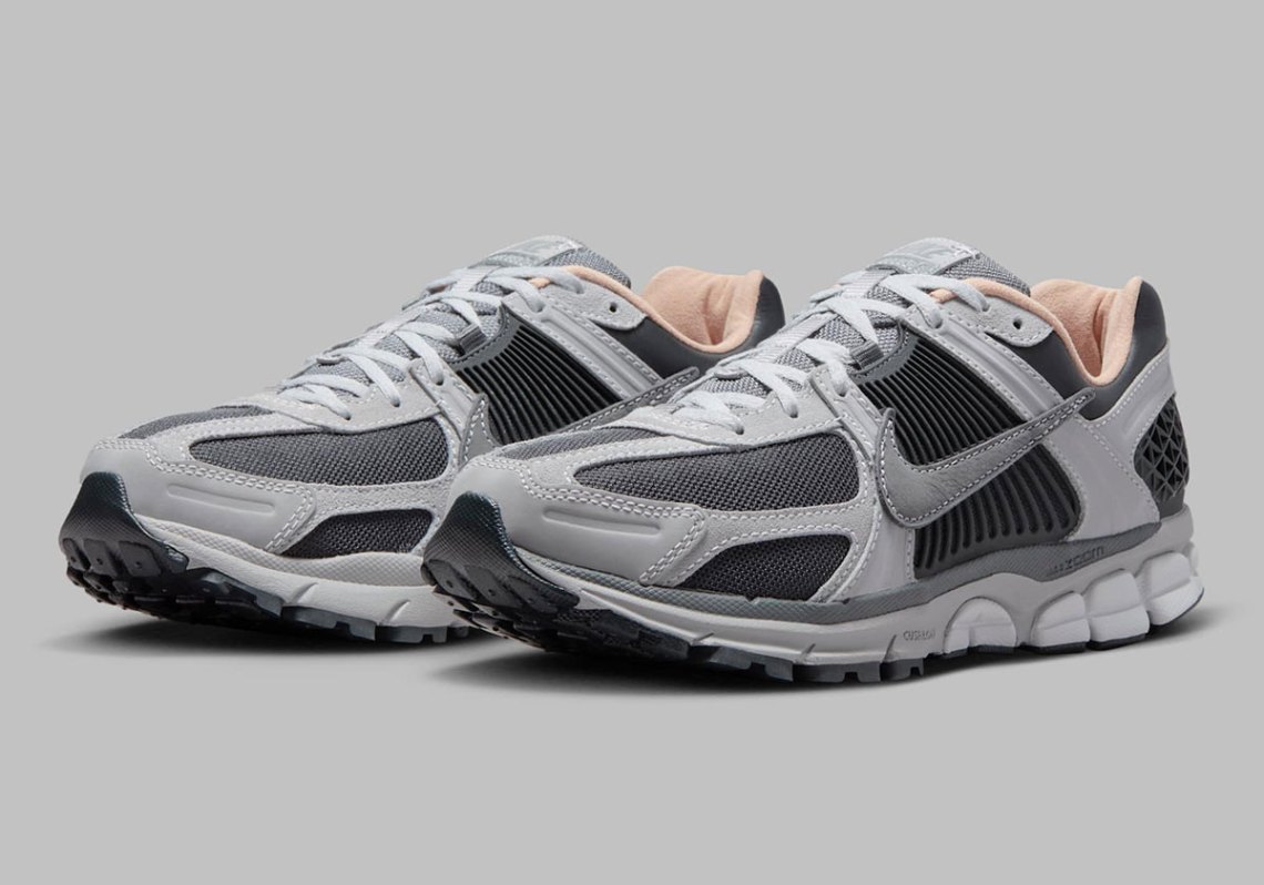 Nike Zoom Vomero 5  display picture 2