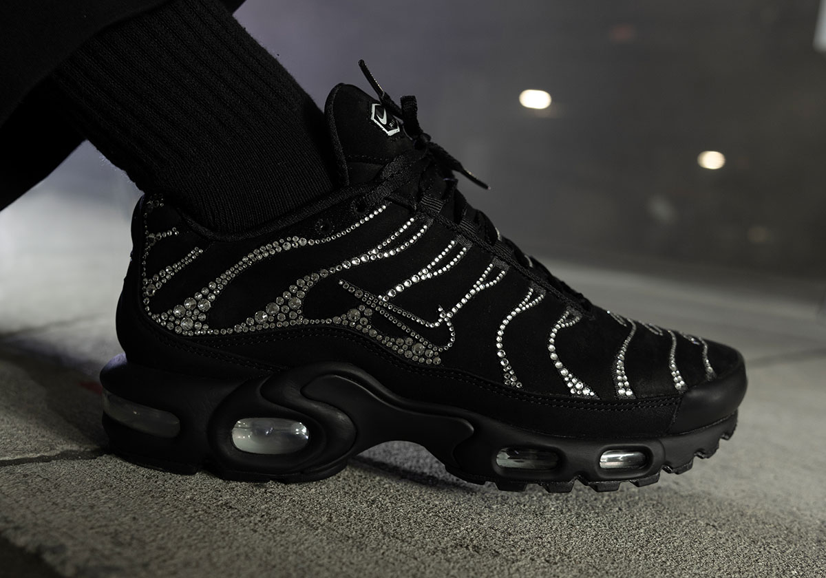 Supreme x nike air max 95 x swarovski online