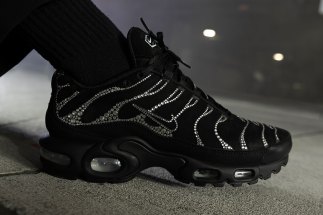 Swarovski And Nike To Release $450 Air Max Plus “Moonlight” On December 5th