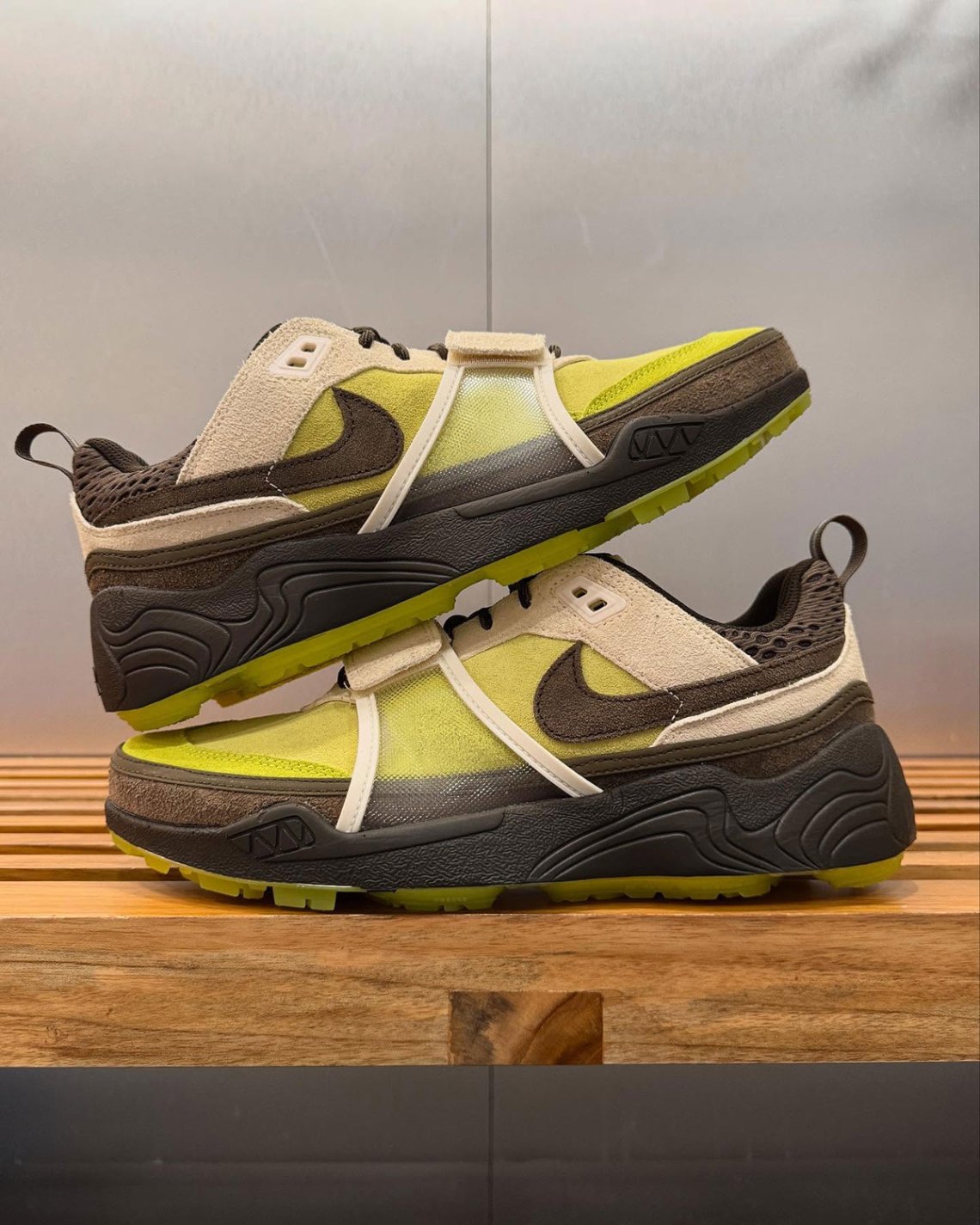 Travis Scott Nike Zoom Field Jaxx Limelight | SneakerNews.com