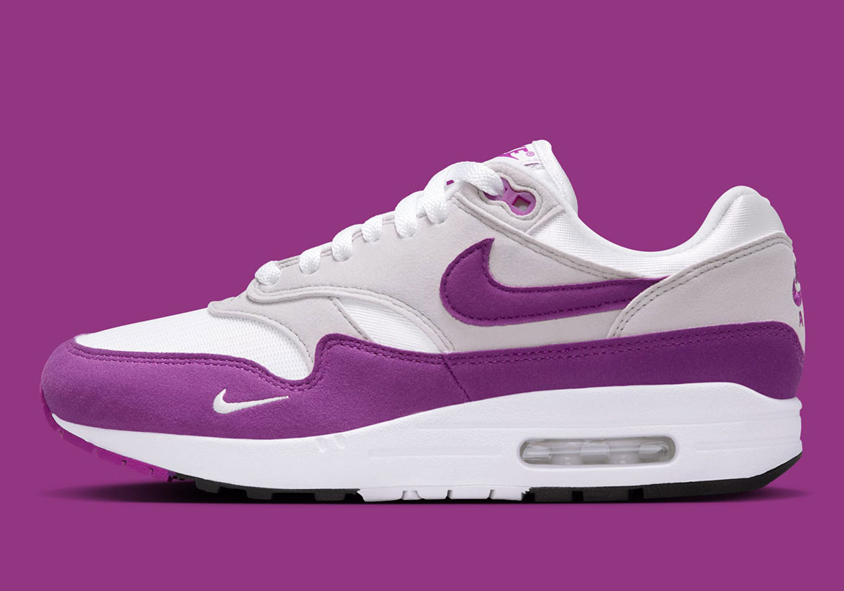 The Mini-Swoosh Is Back On The Nike Air Max 1 In 2025