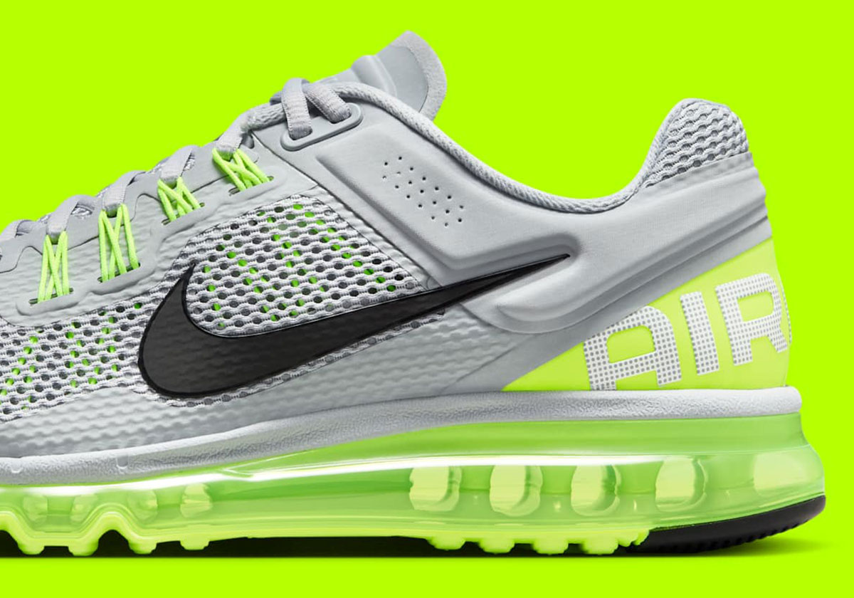 Nike's Timeless Volt Looks Immaculate On The Air Max 2013