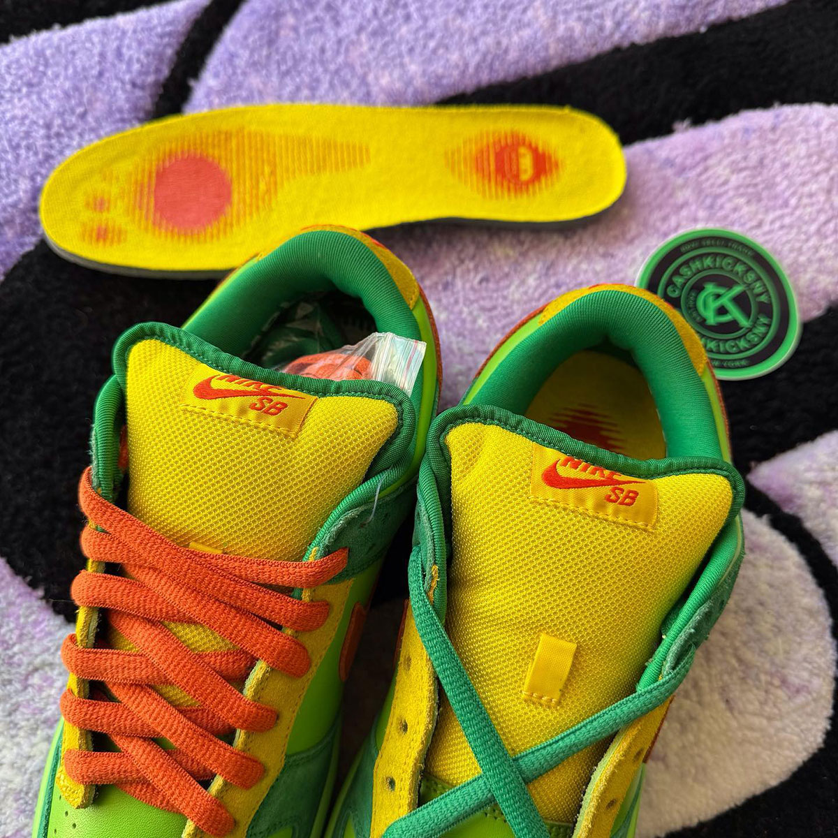 Nike Sb Dunk Low Off Bug Spray Sample 1