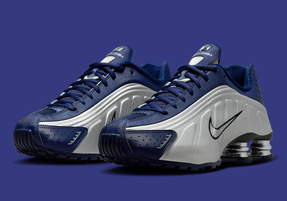 nike logo-plaque shox r4 blue void metallic silver black ar3565 400 2