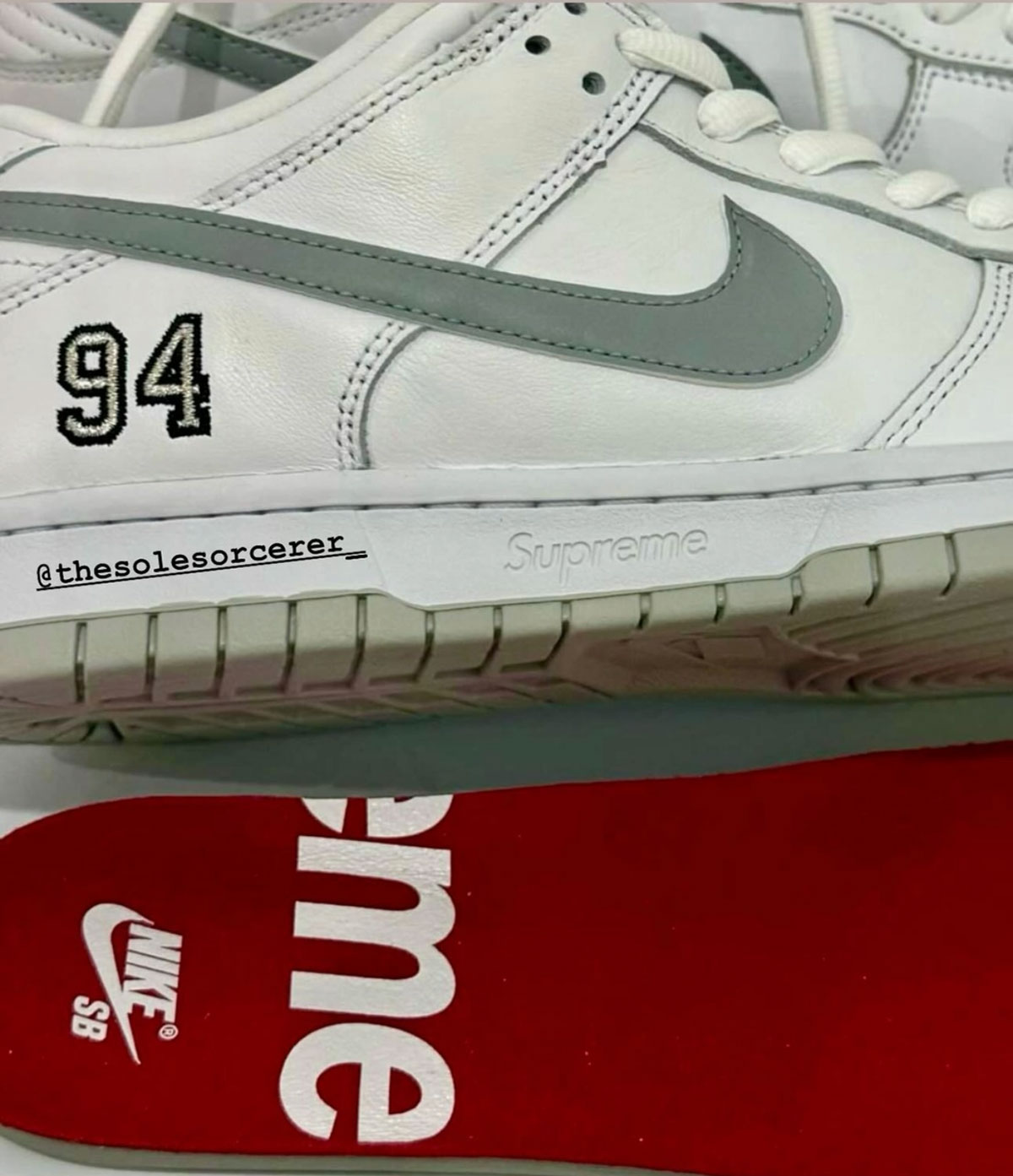 Supreme Nike Sb Dunk Low White Metallic Silver Hq8487 100 2