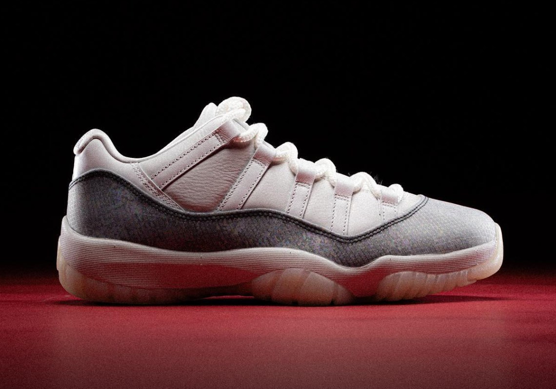 Year Of The Snake Jordan 11 Low HQ7000-001 SneakerNews.com display picture 2