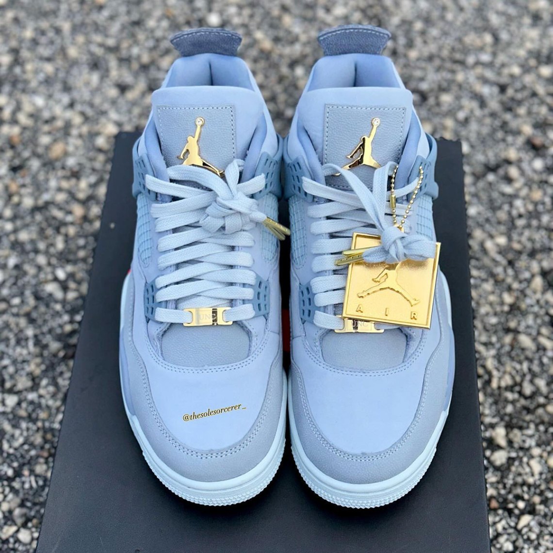 UNC Jordan 4 PE 2025 | SneakerNews.com display picture 1