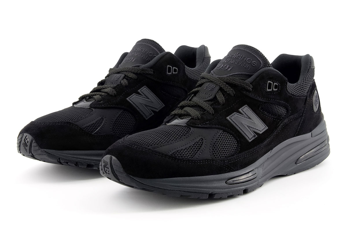 The New Balance 991v2 Carries Out "Triple Black"