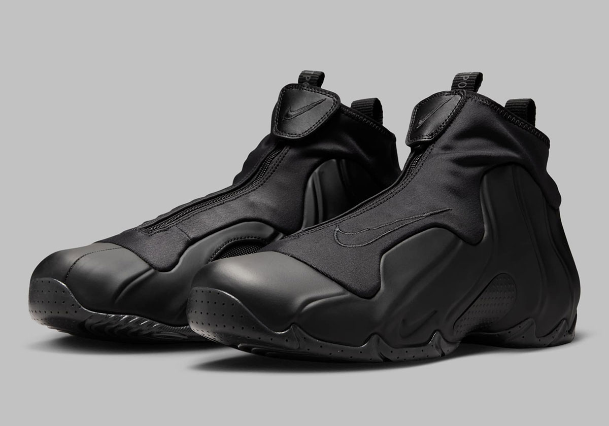 The Nike Air Flightposite Is Back In "Triple Black"