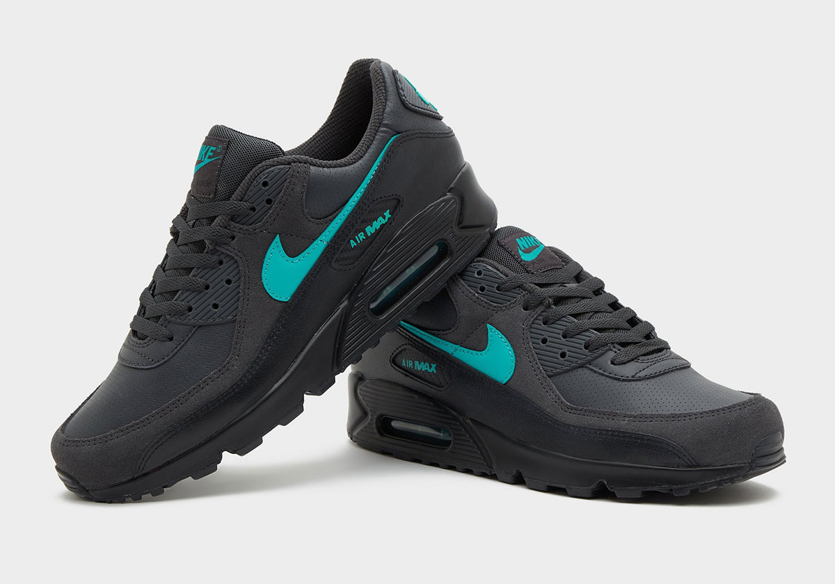 Nike Adds Subtle Carbon Fiber To The Air Max 90 "Cool Grey/Dusty Cactus"