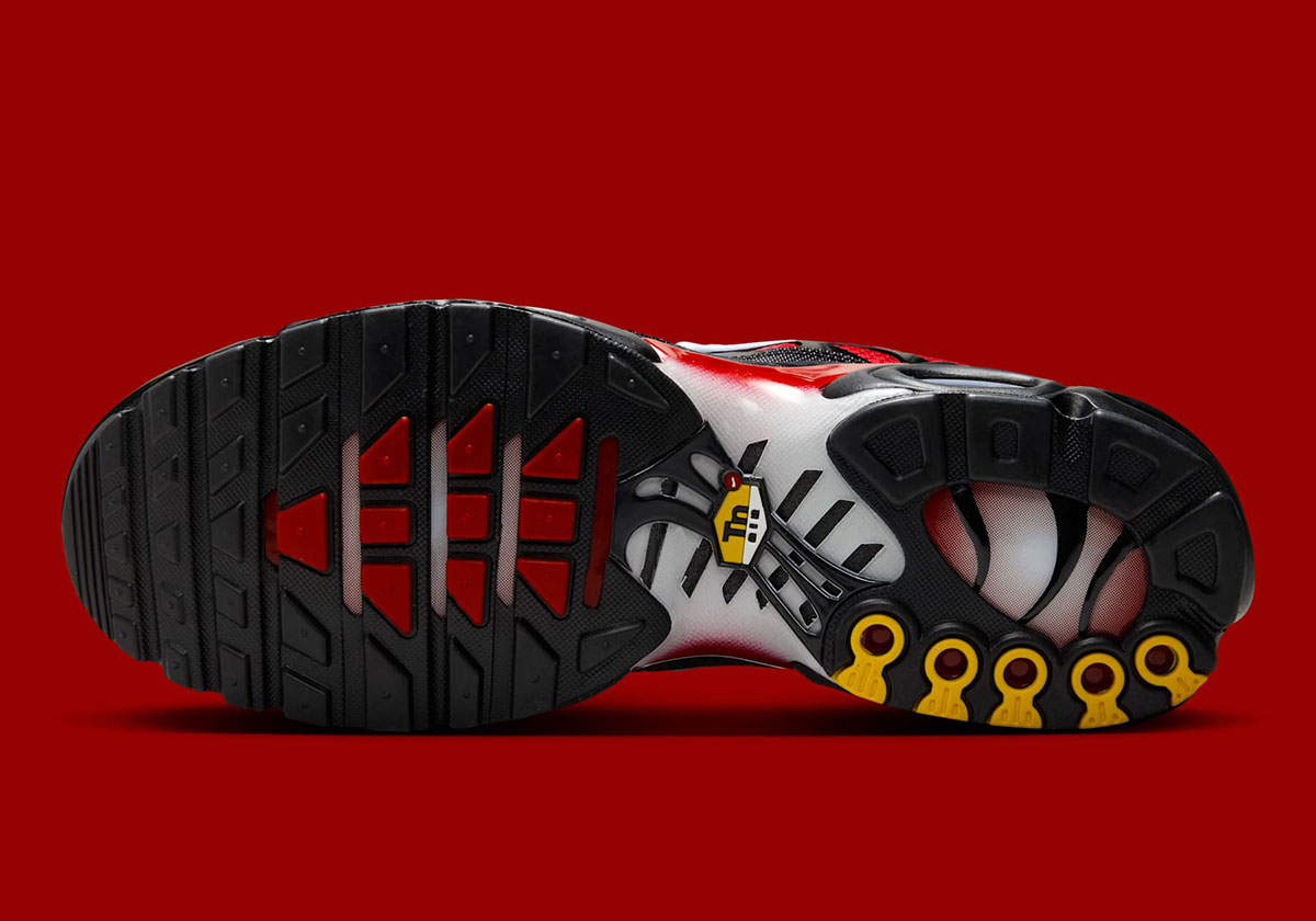 Nike Air Max Plus Black Red White Dm0032 017 7