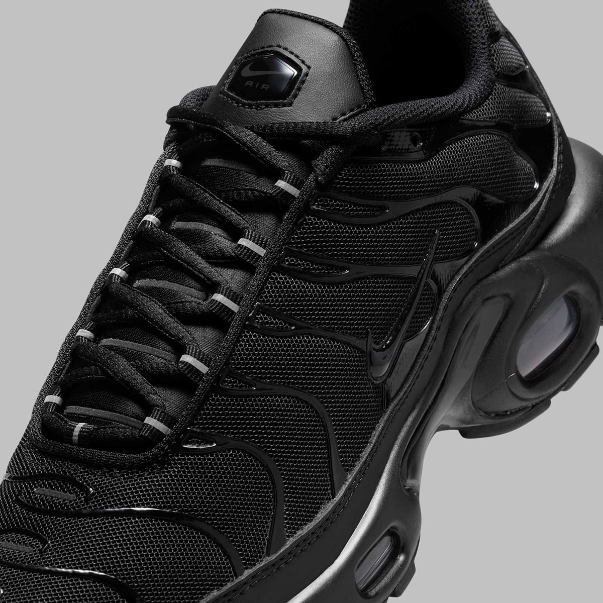 Nike Air Max Plus Triple Black Dm2362 002 4