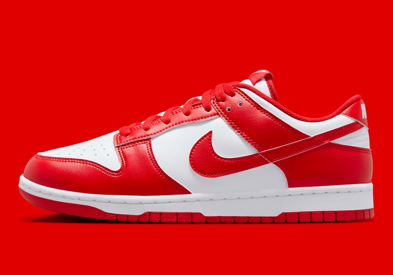 dunk low st john's on feet