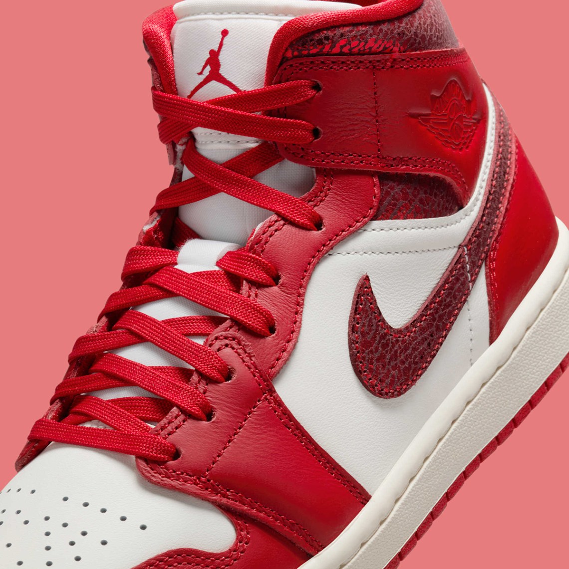 Air Jordan 1 Mid  display picture 3