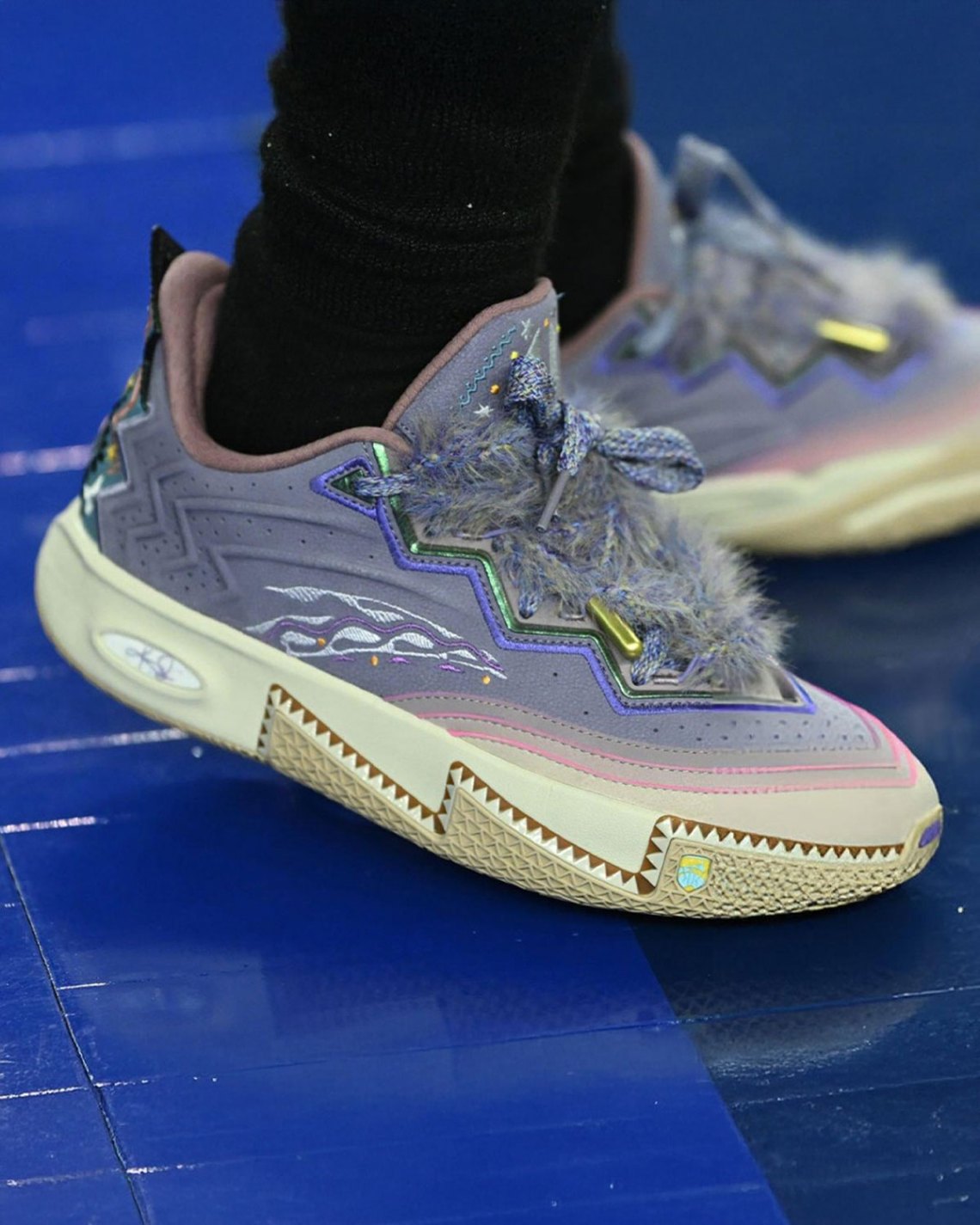 nike max 1.3 trainer tebow wife and family colored Kyrie Irving 