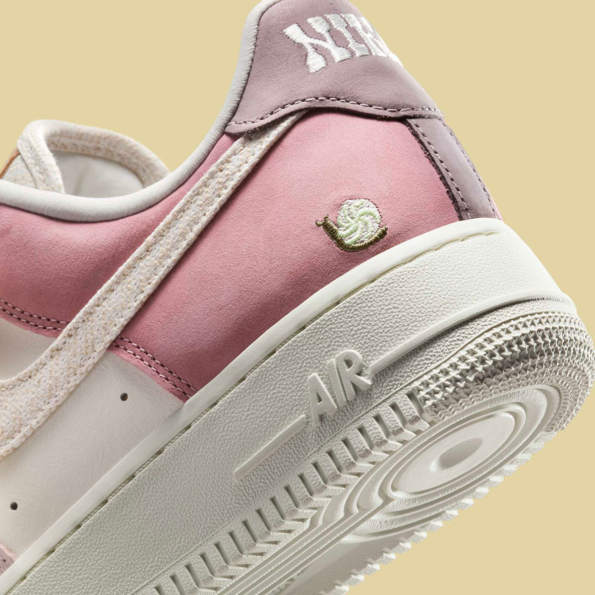 Nike Air Force 1 Low Mushroom Ib8874 111 6