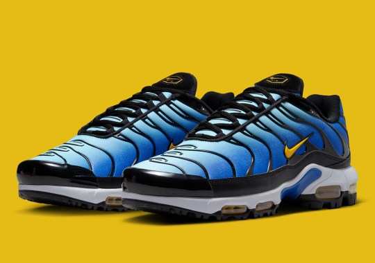 The Timeless “Hyper Blue” Joins The Nike Air Max Plus Golf Family