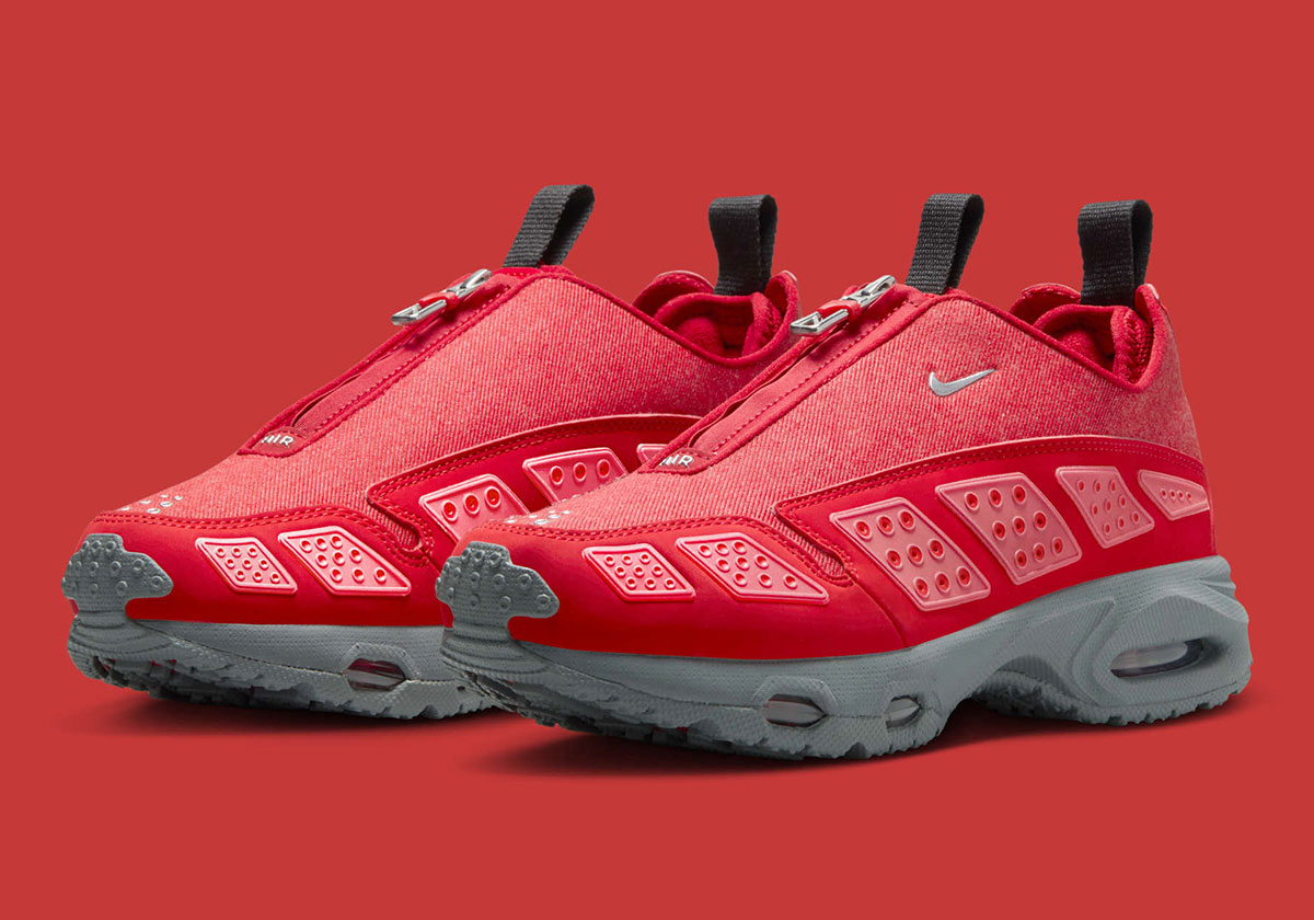 Nike Reaches For Denim On The Air Max Sunder "Gym Red"