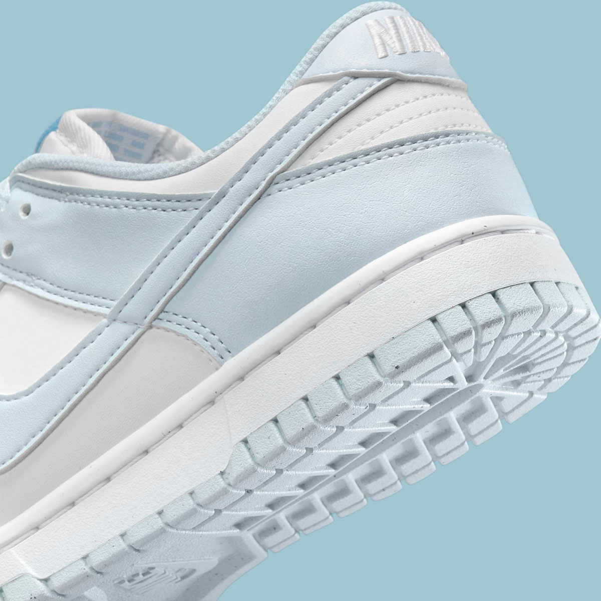 Nike Dunk Low Blue Tint IB7311100