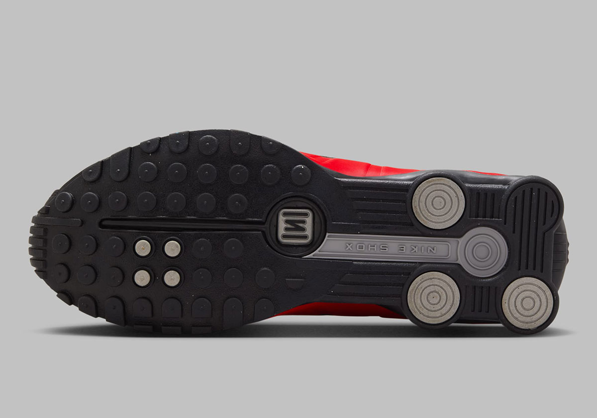Nike Shox R4 Black Red Hq1988 600 5