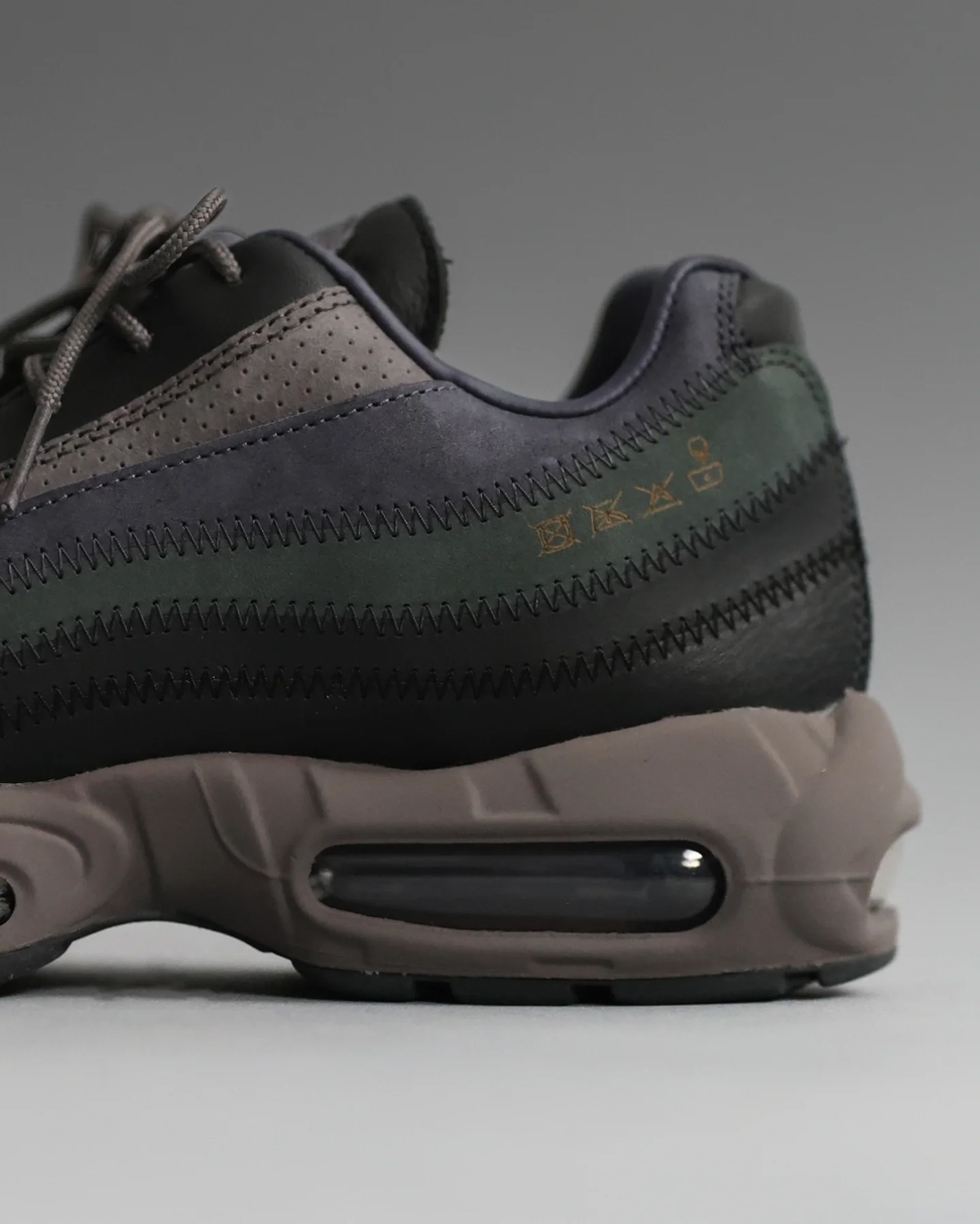 A Ma Maniere Nike Air Max 95 Diffused Taupe Phantom Fz8743 201 10