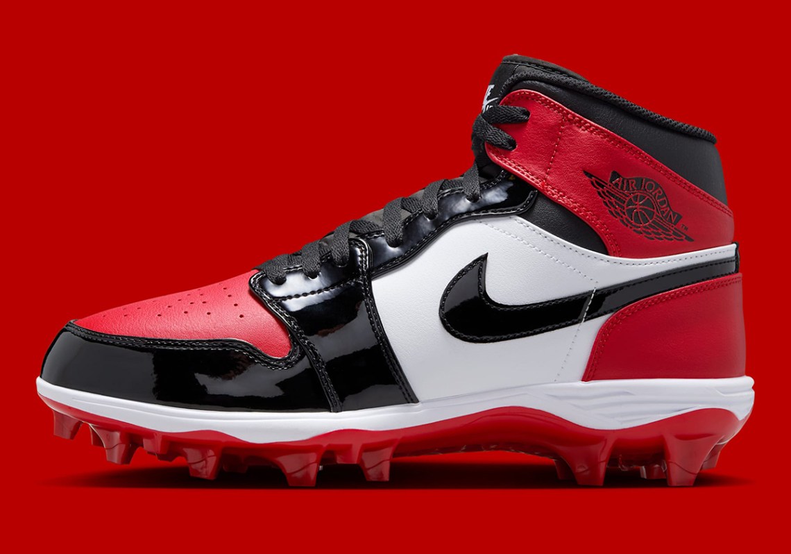 Air Jordan 1 Bred Football Cleat FJ6805-601 | SneakerNews.com display picture 1