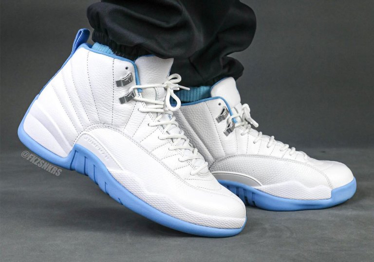 Air Jordan 12  display picture 1