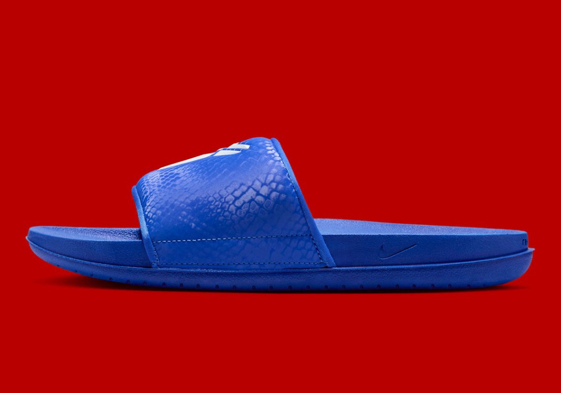 Nike Kobe Offcourt \'Dodgers\' Slides IF2870-400 Nike Kobe Dodgers Slides IF2870-400 | SneakerNews.com main image 3