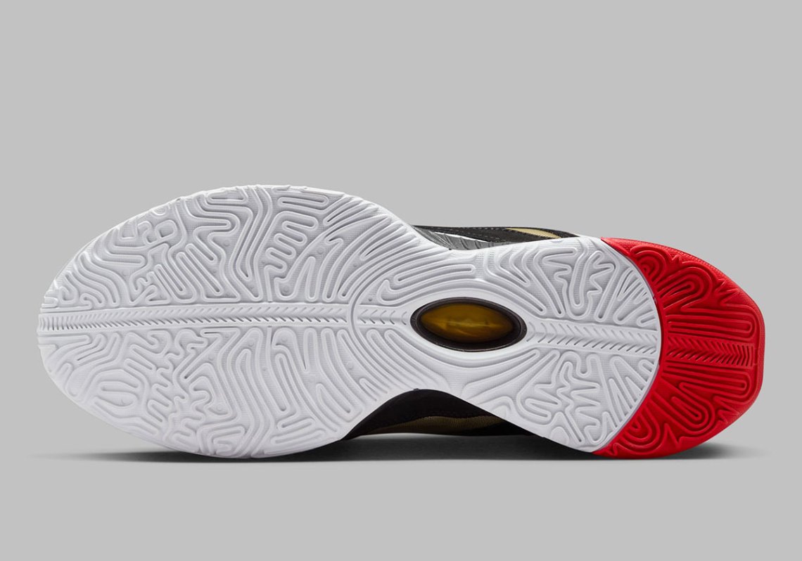 Nike LeBron 21  display picture 2