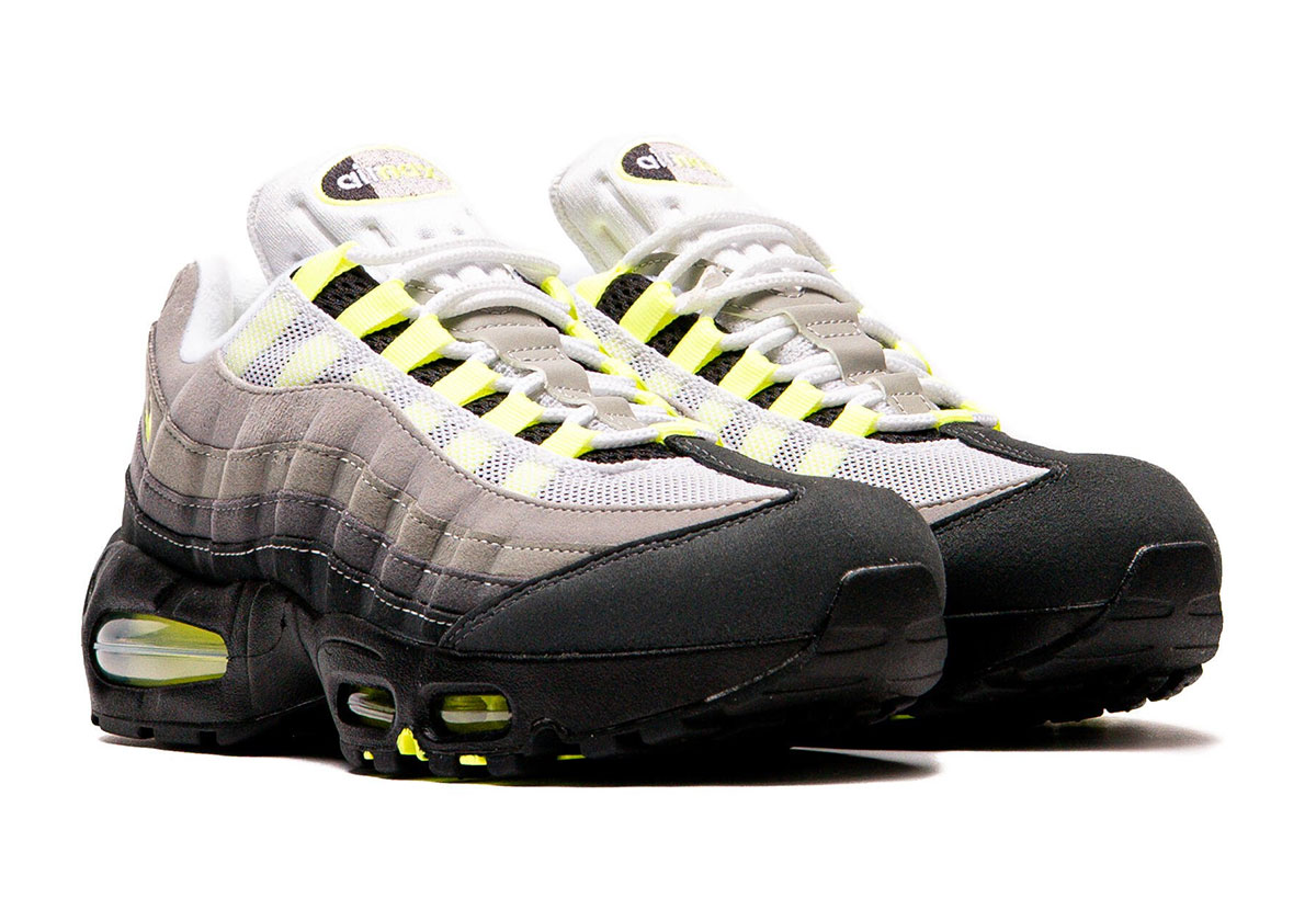 Список магазинов Nike Air Max 95 Neon 8