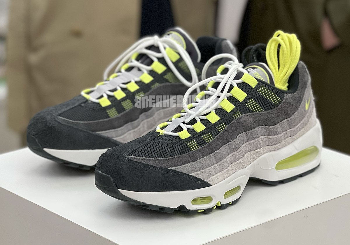 Nike Air Max 95 OG Reverse Gradient HM4738-001 | SneakerNews.com