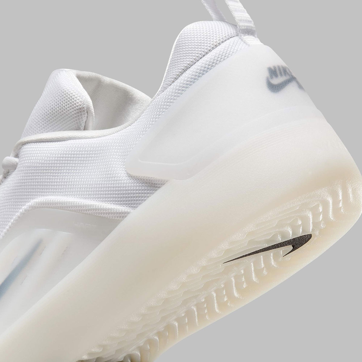 Nike Sb Njyah 4 White Sail Fq1273 100 6