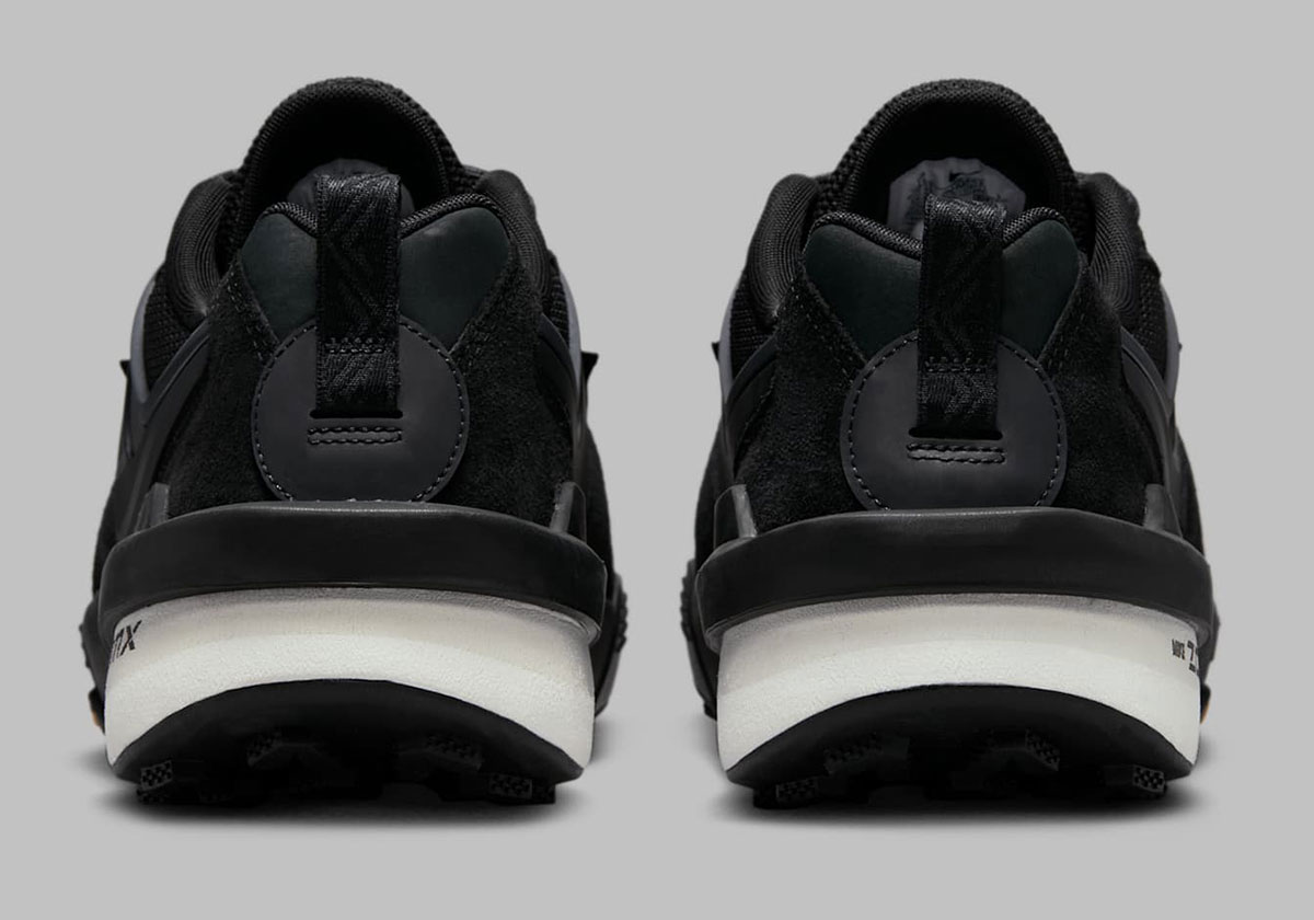 Sacai Nike Zegamadome Black Hq8618 001 1