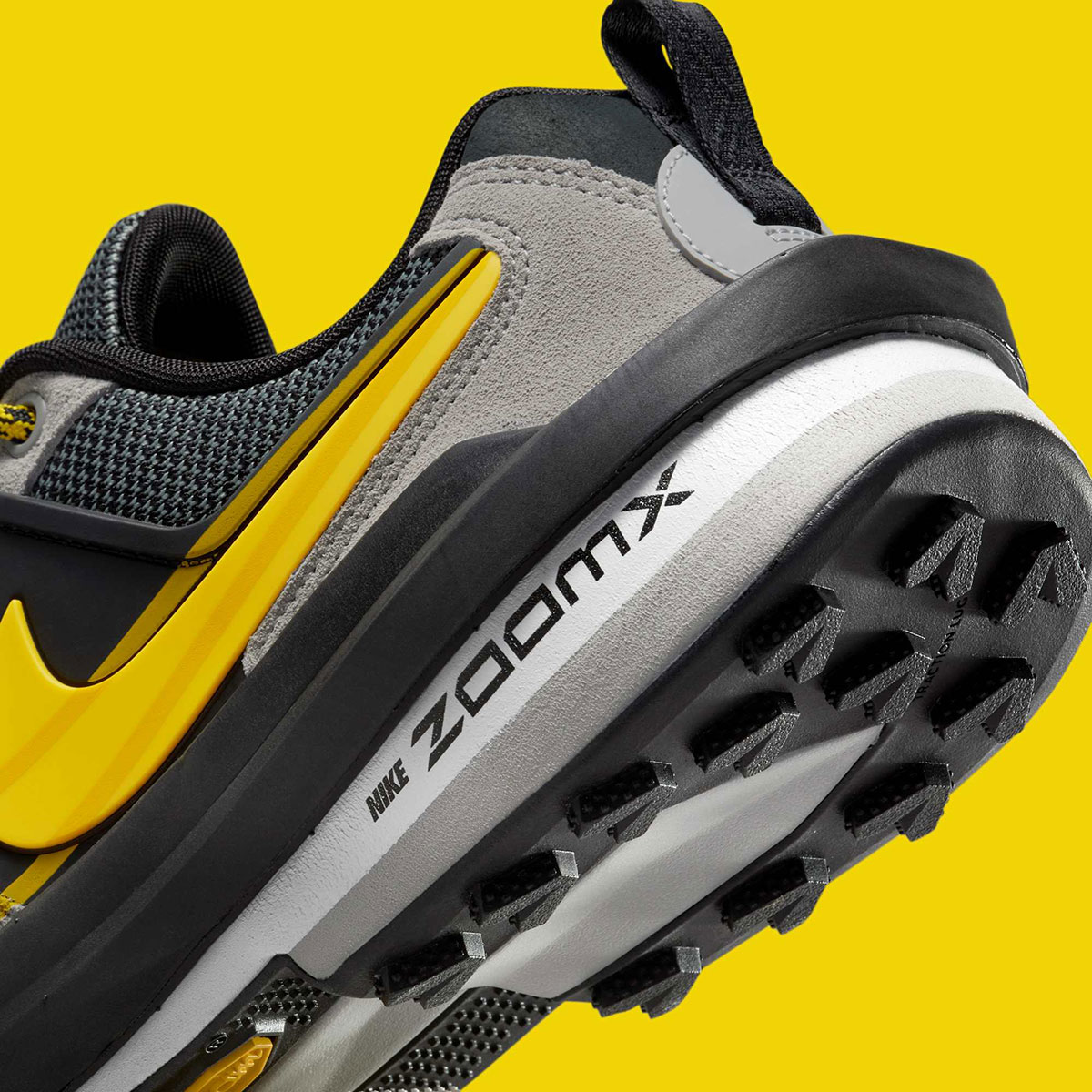 Sacai Nike Zegamadome Grey Black Yellow Hq8618 002 5