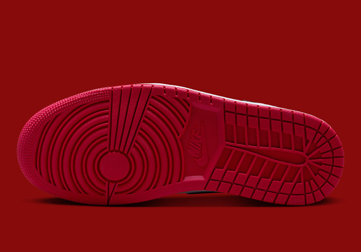 jordan 1 varsity red 2021