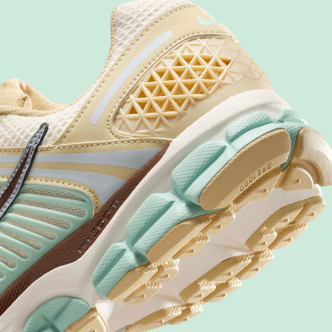 Nike Vomero 5 Team Gold IB2987-700 | SneakerNews.com display picture 3