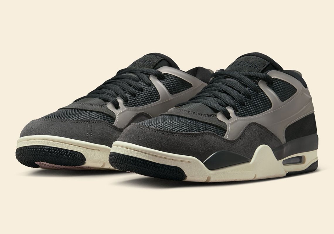 PSG Air Jordan 4 RM IH7453-001 | SneakerNews.com display picture 1