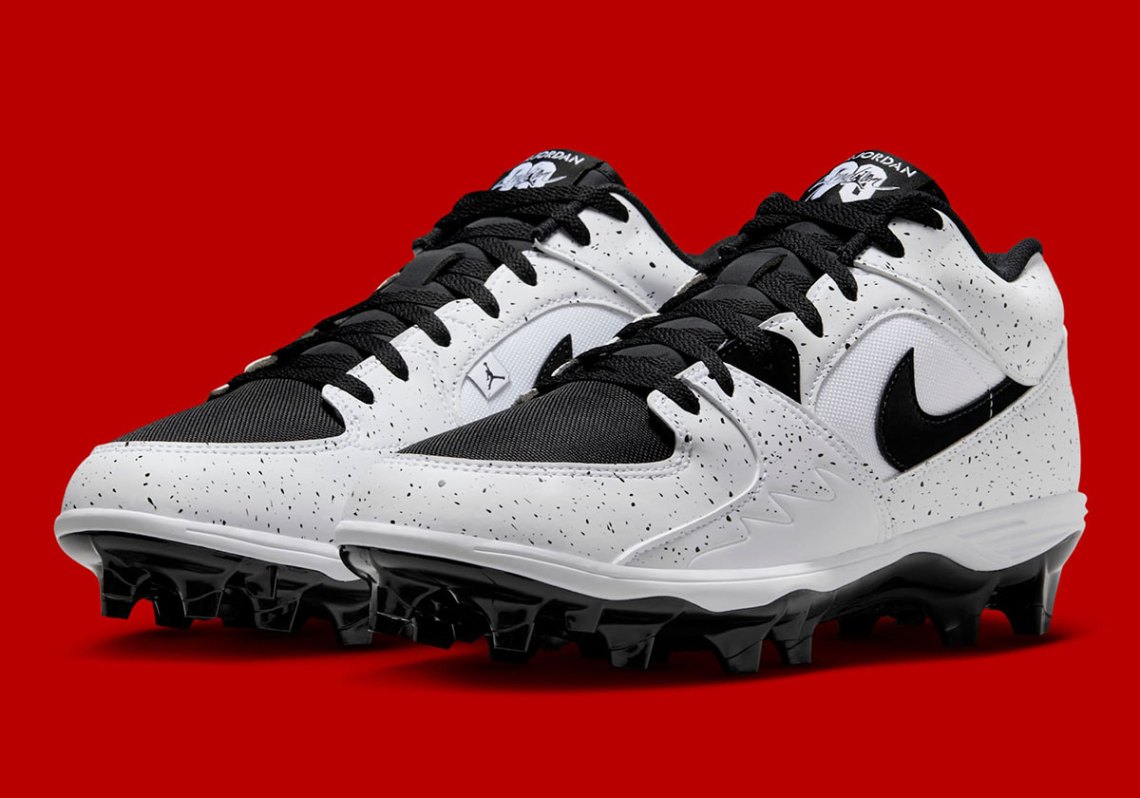 Jordan Stadium 90 Football Cleats HQ0210-100 | SneakerNews.com