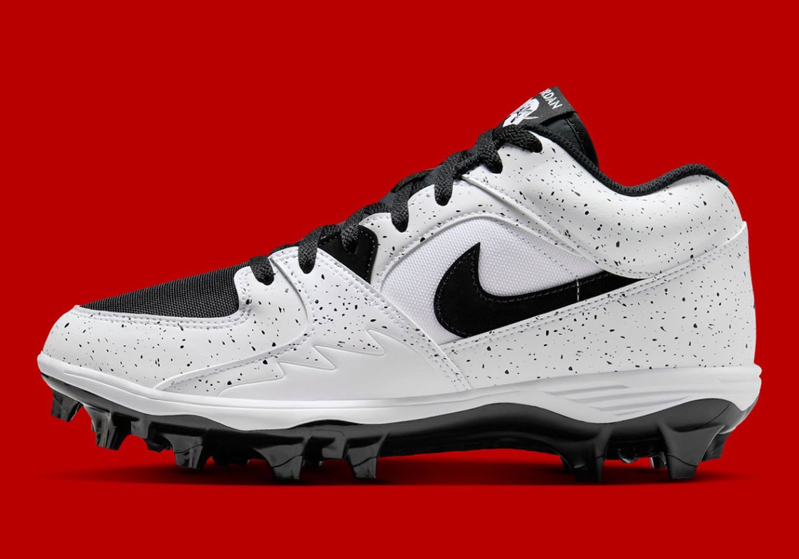 Nike Air Jordan Stadium 90 Cleats White Black Speckled Oreo 10.5 HQ0210-100 Nike Air Jordan Jordan Stadium 90 Cleat White Black HQ0210  main image 2