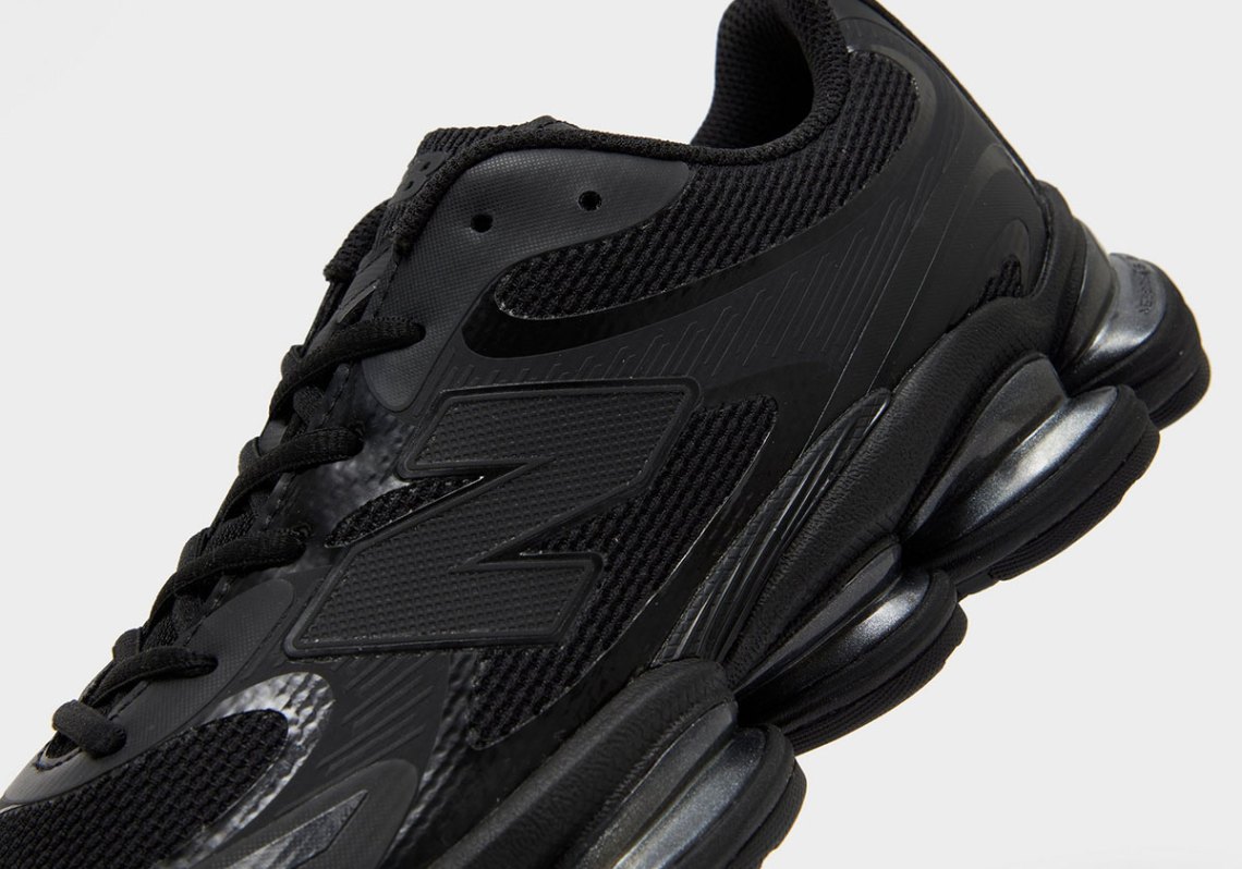 New Balance 2000 Triple Black U2000ETB | SneakerNews.com display picture 2