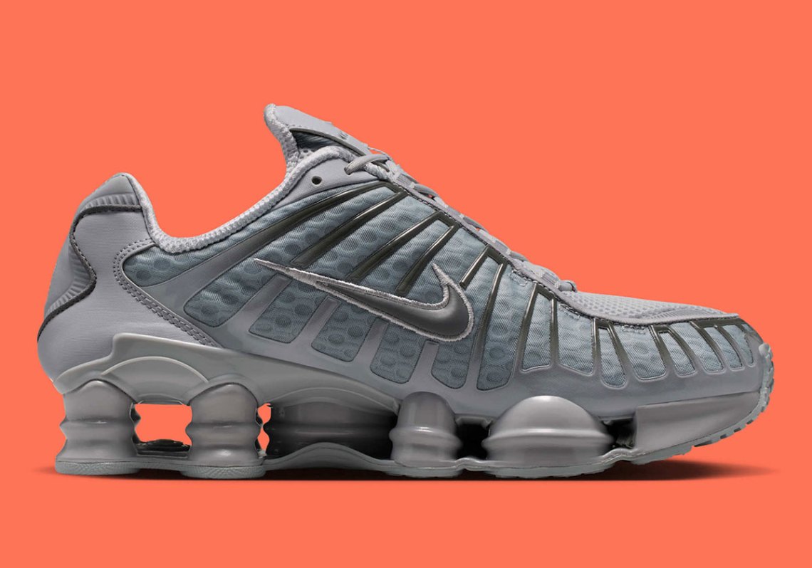 Size 10.0 Nike Shox TL 