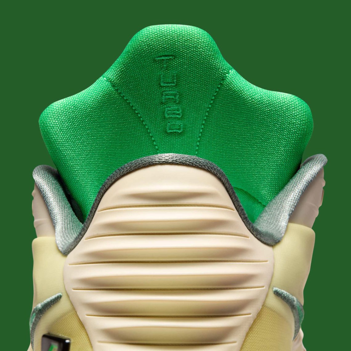 Nike GT Cut 3 Turbo Jrue Holiday 2025 | SneakerNews.com display picture 2