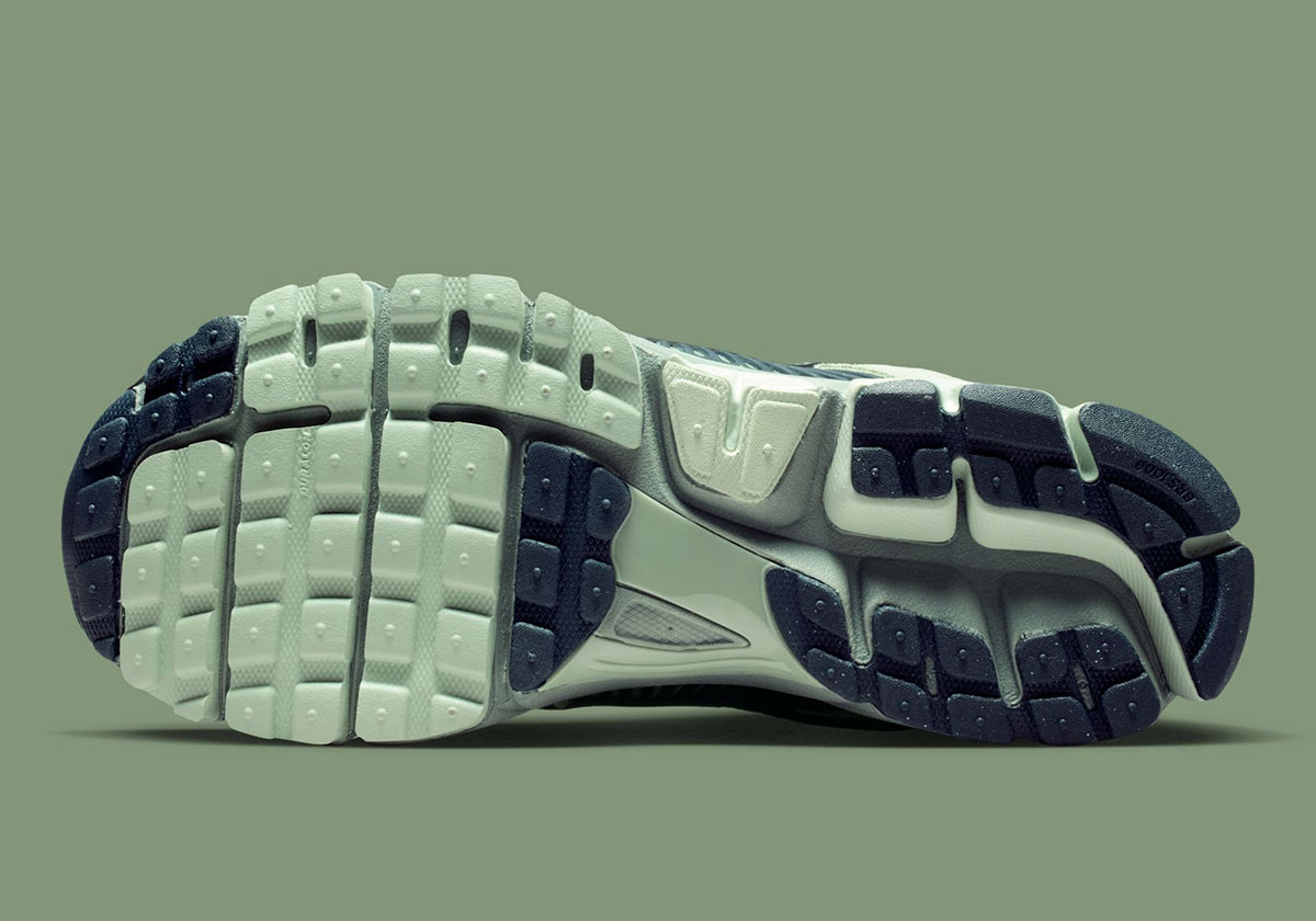 Nike Zoom Vomero 5 Seafoam Clay Green Armory Navy Hf1553 005 2